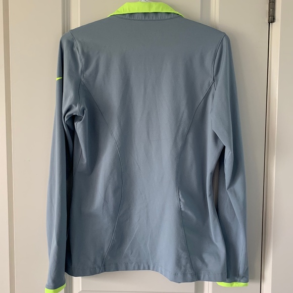 Nike 1/4 zip Golf Thermal - Picture 2 of 3